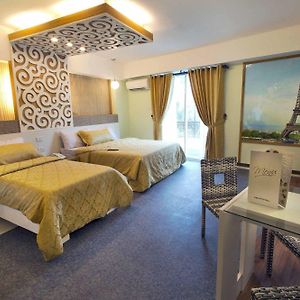 Suite 2